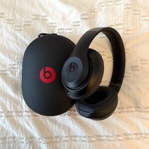 Brand New Beats by Dre Studio 3 Black Wireless Headphones with Case and Cables